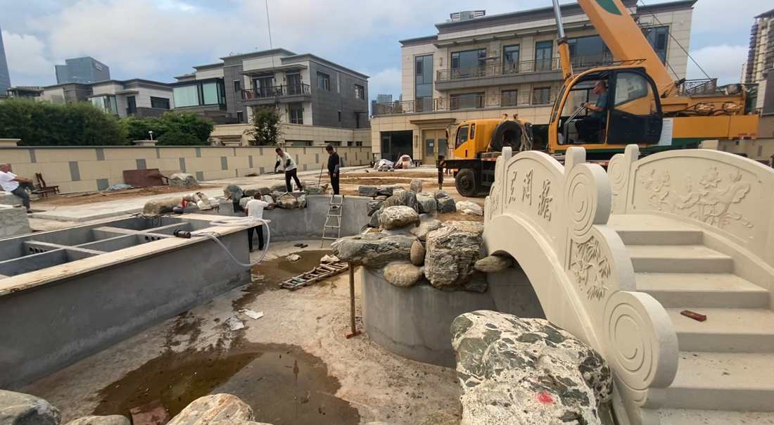 图｜复核桥体、水岸与置石之间的整体尺度关系